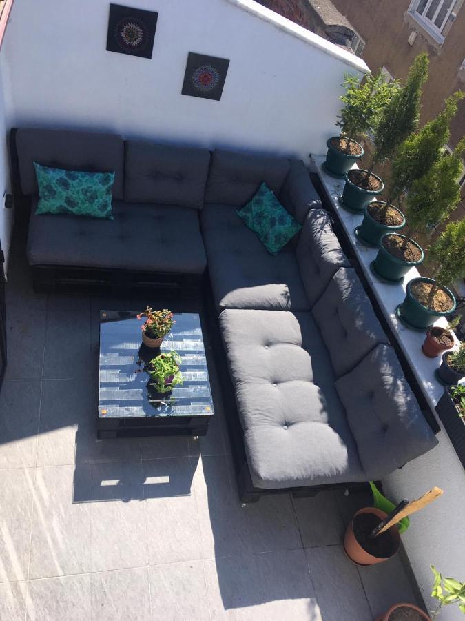 Duplex With Terrace In Center,5Mn Walk To Istiklal Istambul Exterior foto