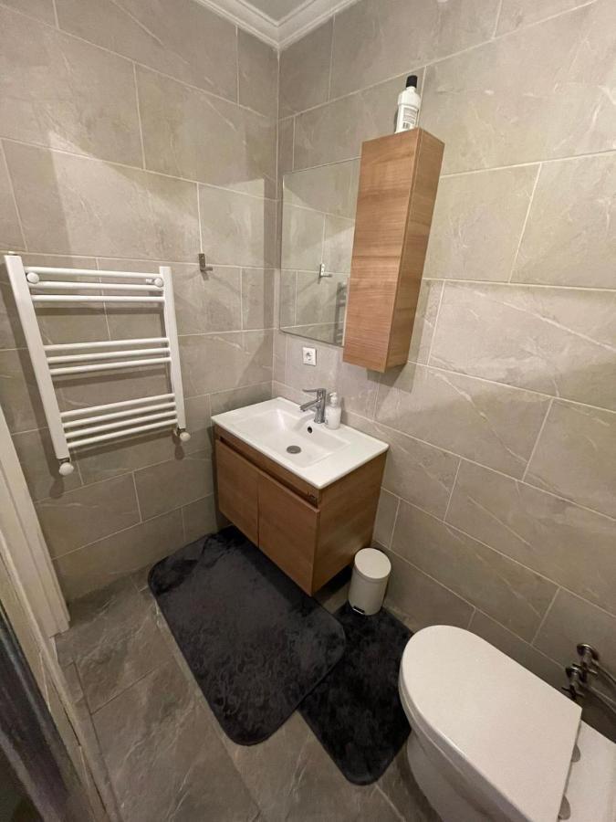Duplex With Terrace In Center,5Mn Walk To Istiklal Istambul Exterior foto