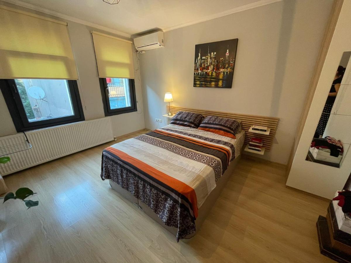 Duplex With Terrace In Center,5Mn Walk To Istiklal Istambul Exterior foto